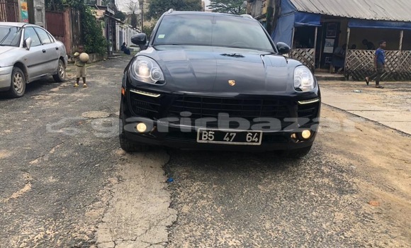 Sayi Sabo Porsche Cayenne Black Mota in Douala a Ƙasar Kamaru Sayi Sabo Porsche Cayenne Black Mota in Douala a Ƙasar Kamaru