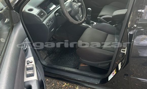 Sayi Na hannu Toyota Corolla Black Mota in Douala a Ƙasar Kamaru Sayi Na hannu Toyota Corolla Black Mota in Douala a Ƙasar Kamaru