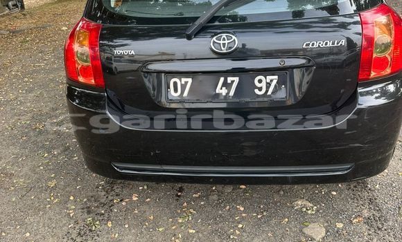 Sayi Na hannu Toyota Corolla Black Mota in Douala a Ƙasar Kamaru Sayi Na hannu Toyota Corolla Black Mota in Douala a Ƙasar Kamaru