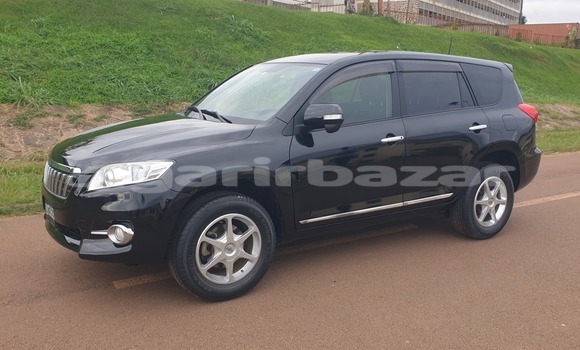 Acheter Occasion Voiture Toyota Vanguard Noir à Yaoundé, Central Cameroon Acheter Occasion Voiture Toyota Vanguard Noir à Yaoundé, Central Cameroon