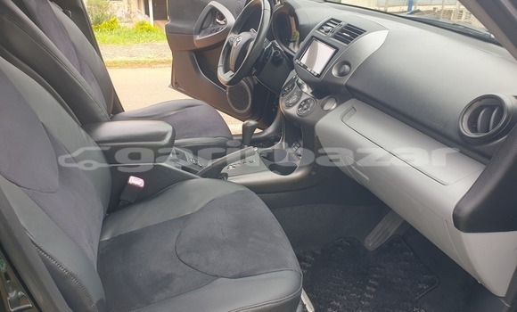 Acheter Occasion Voiture Toyota Vanguard Noir à Yaoundé, Central Cameroon Acheter Occasion Voiture Toyota Vanguard Noir à Yaoundé, Central Cameroon