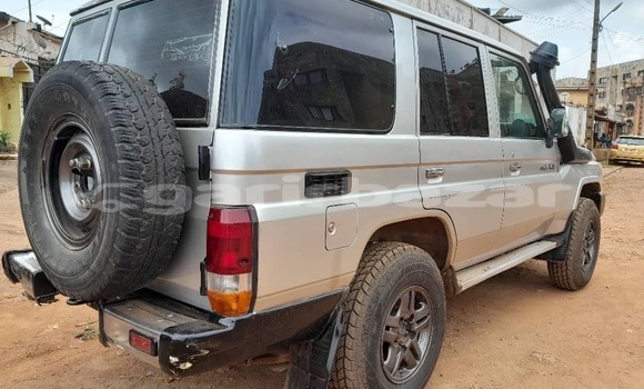 Sayi Sabo Toyota Land Cruiser Sauran Mota in Yaounde a Babban Kamaru Sayi Sabo Toyota Land Cruiser Sauran Mota in Yaounde a Babban Kamaru