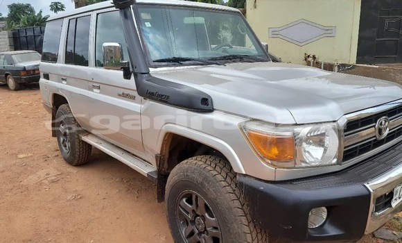 Sayi Sabo Toyota Land Cruiser Sauran Mota in Yaounde a Babban Kamaru Sayi Sabo Toyota Land Cruiser Sauran Mota in Yaounde a Babban Kamaru