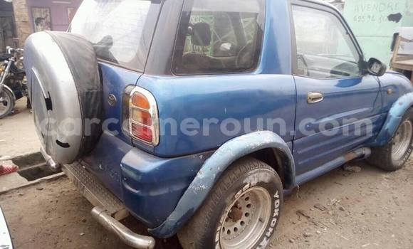 Acheter Occasion Voiture Toyota RAV4 Bleu à Tibati au Adamawa Acheter Occasion Voiture Toyota RAV4 Bleu à Tibati au Adamawa