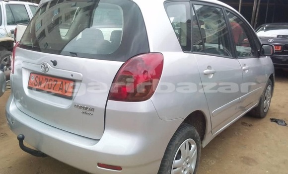 Sayi Na hannu Toyota Corolla Verso Sauran Mota in Douala a Ƙasar Kamaru Sayi Na hannu Toyota Corolla Verso Sauran Mota in Douala a Ƙasar Kamaru