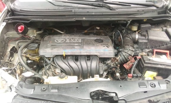 Sayi Na hannu Toyota Corolla Verso Sauran Mota in Douala a Ƙasar Kamaru Sayi Na hannu Toyota Corolla Verso Sauran Mota in Douala a Ƙasar Kamaru