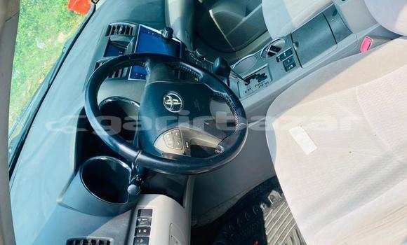 Sayi Imported Toyota Highlander Blue Mota in Douala a Ƙasar Kamaru Sayi Imported Toyota Highlander Blue Mota in Douala a Ƙasar Kamaru