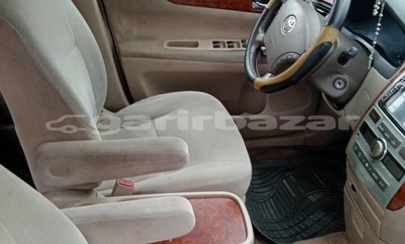 Buy Used Toyota Avensis Verso Silver Car in Douala in Littoral Cameroon Buy Used Toyota Avensis Verso Silver Car in Douala in Littoral Cameroon