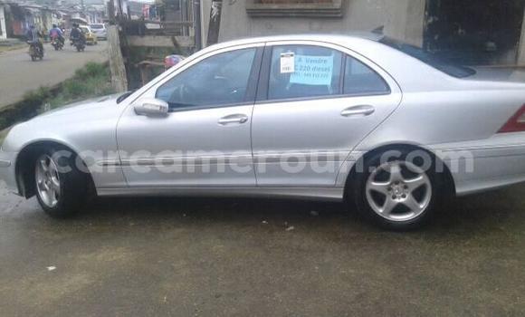 Acheter Occasion Voiture Mercedes Benz C-Class Gris à Tibati au Adamawa Acheter Occasion Voiture Mercedes Benz C-Class Gris à Tibati au Adamawa
