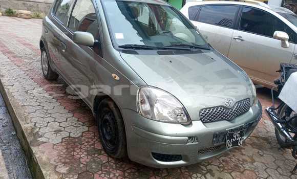 Acheter Occasion Voiture Toyota Yaris Gris à Douala, Littoral Cameroon Acheter Occasion Voiture Toyota Yaris Gris à Douala, Littoral Cameroon