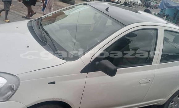 Acheter Occasion Voiture Toyota Yaris Blanc à Douala, Littoral Cameroon Acheter Occasion Voiture Toyota Yaris Blanc à Douala, Littoral Cameroon