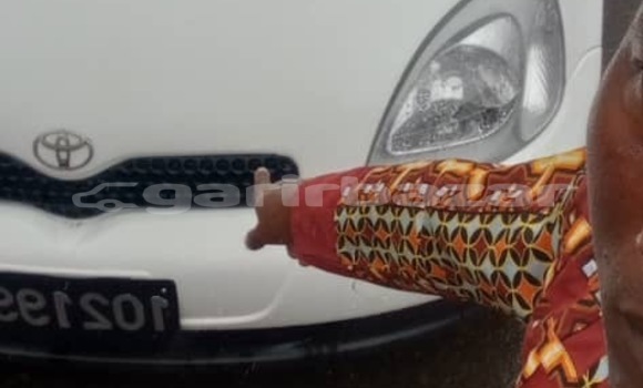 Acheter Occasion Voiture Toyota Yaris Blanc à Douala, Littoral Cameroon Acheter Occasion Voiture Toyota Yaris Blanc à Douala, Littoral Cameroon