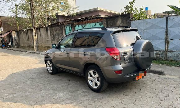 Acheter Occasion Voiture Toyota RAV4 Noir à Douala, Littoral Cameroon Acheter Occasion Voiture Toyota RAV4 Noir à Douala, Littoral Cameroon