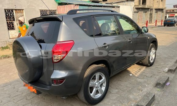 Acheter Occasion Voiture Toyota RAV4 Noir à Douala, Littoral Cameroon Acheter Occasion Voiture Toyota RAV4 Noir à Douala, Littoral Cameroon