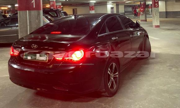 Sayi Na hannu Hyundai Sonata Black Mota in Douala a Ƙasar Kamaru Sayi Na hannu Hyundai Sonata Black Mota in Douala a Ƙasar Kamaru