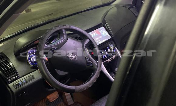 Sayi Na hannu Hyundai Sonata Black Mota in Douala a Ƙasar Kamaru Sayi Na hannu Hyundai Sonata Black Mota in Douala a Ƙasar Kamaru