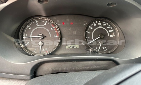 Acheter Occasion Voiture Toyota Hilux Blanc à Yaoundé, Central Cameroon