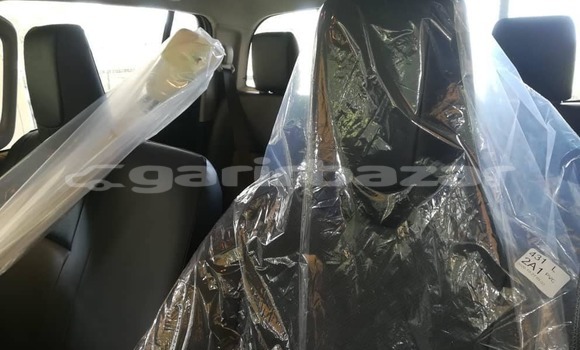 Acheter Occasion Voiture Toyota Hilux Blanc à Yaoundé, Central Cameroon Acheter Occasion Voiture Toyota Hilux Blanc à Yaoundé, Central Cameroon