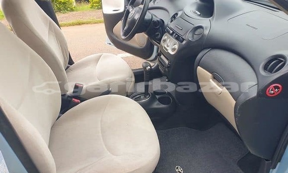 Sayi Na hannu Toyota Yaris Azurfa Mota in Douala a Ƙasar Kamaru Sayi Na hannu Toyota Yaris Azurfa Mota in Douala a Ƙasar Kamaru