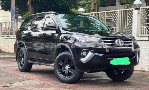 Acheter Neuf Voiture Toyota Fortuner Noir à Douala, Littoral Cameroon Acheter Neuf Voiture Toyota Fortuner Noir à Douala, Littoral Cameroon