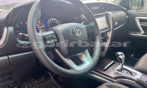 Acheter Neuf Voiture Toyota Fortuner Noir à Douala, Littoral Cameroon Acheter Neuf Voiture Toyota Fortuner Noir à Douala, Littoral Cameroon