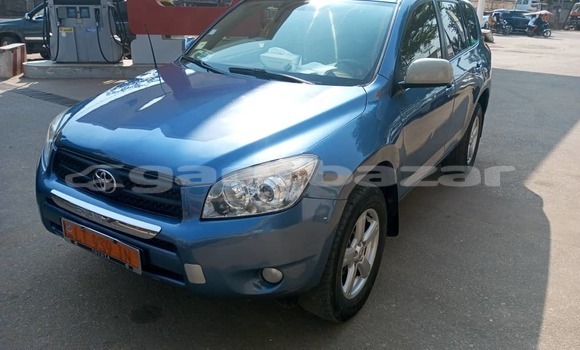 Acheter Occasion Voiture Toyota RAV4 Bleu à Douala, Littoral Cameroon Acheter Occasion Voiture Toyota RAV4 Bleu à Douala, Littoral Cameroon