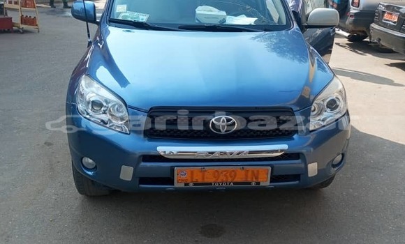 Acheter Occasion Voiture Toyota RAV4 Bleu à Douala, Littoral Cameroon Acheter Occasion Voiture Toyota RAV4 Bleu à Douala, Littoral Cameroon