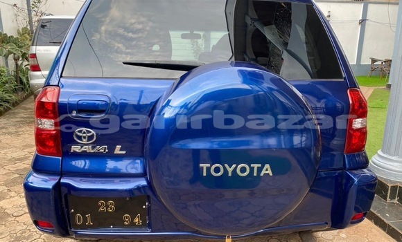 Sayi Sabo Toyota RAV4 Sauran Mota in Yaounde a Babban Kamaru