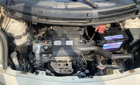 Sayi Sabo Toyota Yaris Sauran Mota in Douala a Ƙasar Kamaru Sayi Sabo Toyota Yaris Sauran Mota in Douala a Ƙasar Kamaru