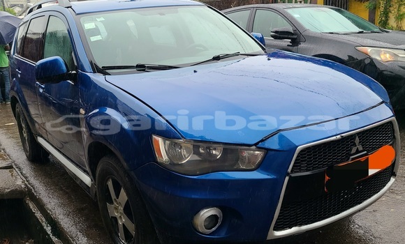 Buy Used Mitsubishi Outlander Blue Car in Douala in Littoral Cameroon Buy Used Mitsubishi Outlander Blue Car in Douala in Littoral Cameroon