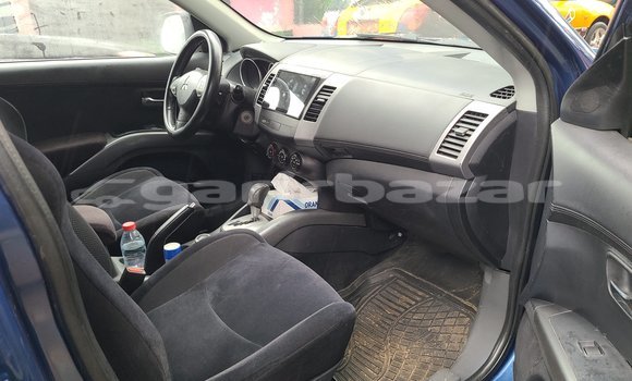Buy Used Mitsubishi Outlander Blue Car in Douala in Littoral Cameroon Buy Used Mitsubishi Outlander Blue Car in Douala in Littoral Cameroon
