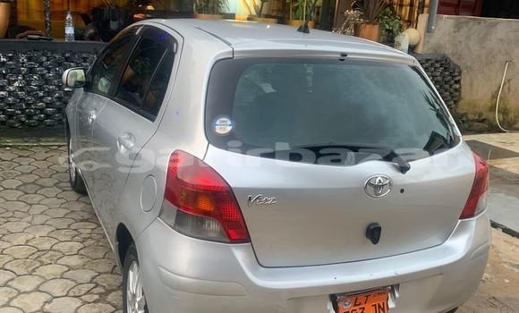 Acheter Occasion Voiture Toyota Vitz Gris à Douala, Littoral Cameroon Acheter Occasion Voiture Toyota Vitz Gris à Douala, Littoral Cameroon