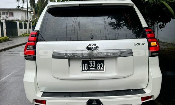 Acheter Neuf Voiture Toyota Prado Blanc à Douala, Littoral Cameroon Acheter Neuf Voiture Toyota Prado Blanc à Douala, Littoral Cameroon