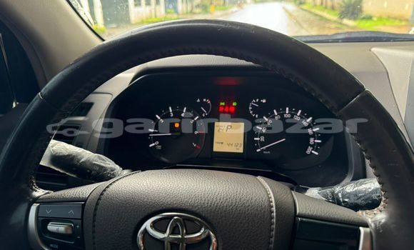 Acheter Neuf Voiture Toyota Prado Blanc à Douala, Littoral Cameroon Acheter Neuf Voiture Toyota Prado Blanc à Douala, Littoral Cameroon