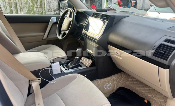 Acheter Neuf Voiture Toyota Prado Blanc à Douala, Littoral Cameroon Acheter Neuf Voiture Toyota Prado Blanc à Douala, Littoral Cameroon