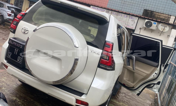 Acheter Neuf Voiture Toyota Prado Blanc à Douala, Littoral Cameroon Acheter Neuf Voiture Toyota Prado Blanc à Douala, Littoral Cameroon