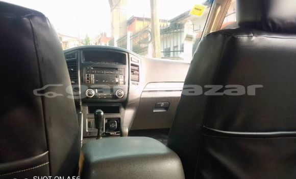 Sayi Na hannu Mitsubishi Pajero Sport Black Mota in Yaounde a Babban Kamaru Sayi Na hannu Mitsubishi Pajero Sport Black Mota in Yaounde a Babban Kamaru