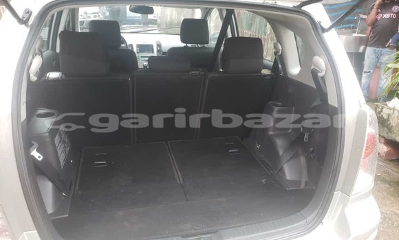 Acheter Import Voiture Toyota Corolla Gris à Douala, Littoral Cameroon Acheter Import Voiture Toyota Corolla Gris à Douala, Littoral Cameroon