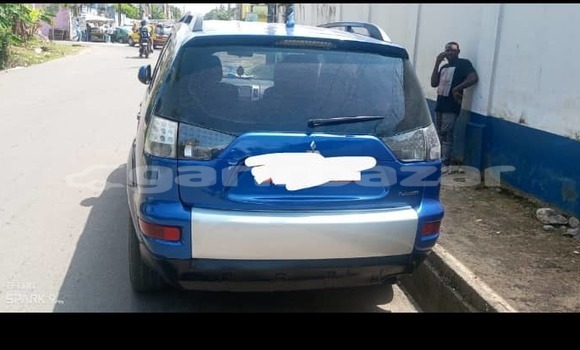 Buy Used Mitsubishi Outlander Blue Car in Douala in Littoral Cameroon Buy Used Mitsubishi Outlander Blue Car in Douala in Littoral Cameroon