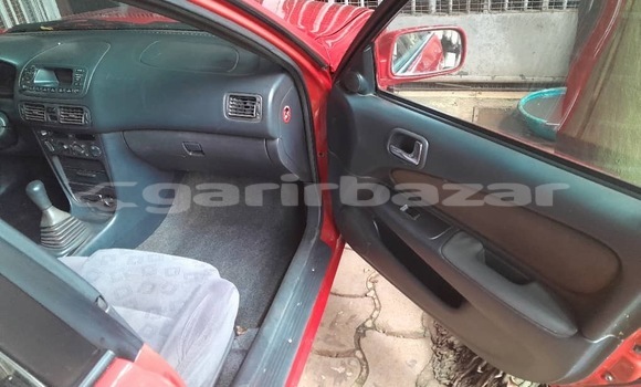 Acheter Occasion Voiture Toyota Corolla Rouge à Yaoundé, Central Cameroon Acheter Occasion Voiture Toyota Corolla Rouge à Yaoundé, Central Cameroon