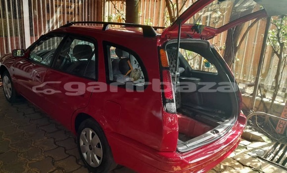 Acheter Occasion Voiture Toyota Corolla Rouge à Yaoundé, Central Cameroon Acheter Occasion Voiture Toyota Corolla Rouge à Yaoundé, Central Cameroon