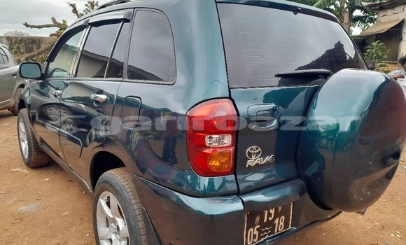 Sayi Na hannu Toyota RAV4 Green Mota in Yaounde a Babban Kamaru