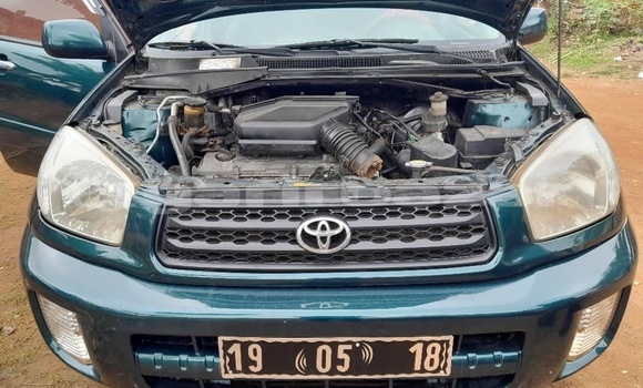 Sayi Na hannu Toyota RAV4 Green Mota in Yaounde a Babban Kamaru Sayi Na hannu Toyota RAV4 Green Mota in Yaounde a Babban Kamaru