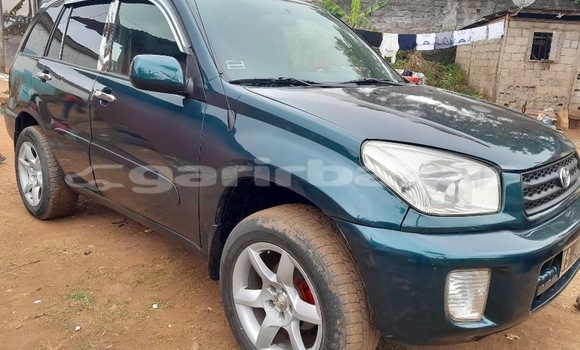 Sayi Na hannu Toyota RAV4 Green Mota in Yaounde a Babban Kamaru Sayi Na hannu Toyota RAV4 Green Mota in Yaounde a Babban Kamaru