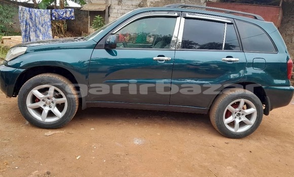Sayi Na hannu Toyota RAV4 Green Mota in Yaounde a Babban Kamaru Sayi Na hannu Toyota RAV4 Green Mota in Yaounde a Babban Kamaru