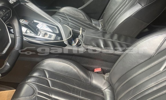 Sayi Na hannu Peugeot 3008 Sauran Mota in Douala a Ƙasar Kamaru Sayi Na hannu Peugeot 3008 Sauran Mota in Douala a Ƙasar Kamaru