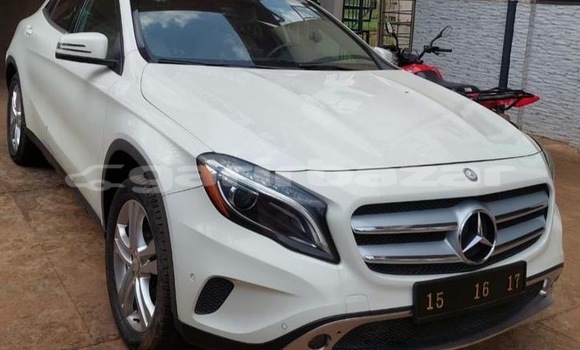 Sayi Sabo Mercedes‒Benz GLA-klasse White Mota in Yaounde a Babban Kamaru Sayi Sabo Mercedes‒Benz GLA-klasse White Mota in Yaounde a Babban Kamaru