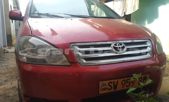 Acheter Occasion Voiture Toyota Avensis Verso Rouge à Douala, Littoral Cameroon