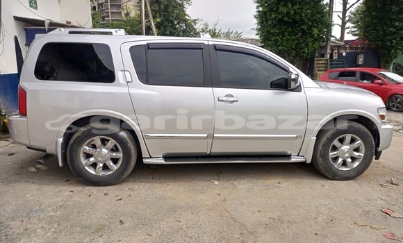 Sayi Na hannu Infiniti QX4 Azurfa Mota in Douala a Ƙasar Kamaru Sayi Na hannu Infiniti QX4 Azurfa Mota in Douala a Ƙasar Kamaru