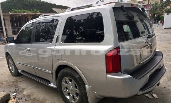 Sayi Na hannu Infiniti QX4 Azurfa Mota in Douala a Ƙasar Kamaru Sayi Na hannu Infiniti QX4 Azurfa Mota in Douala a Ƙasar Kamaru